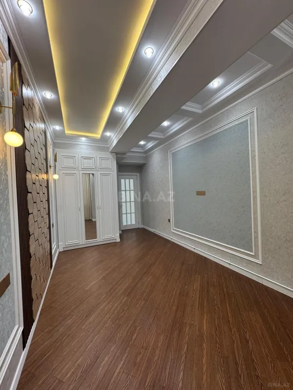 Satılır 3 otaqlı mənzil 105 m²