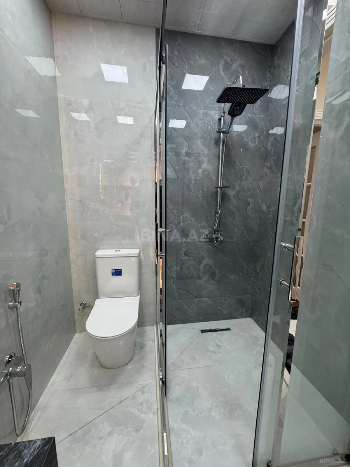 Satılır 3 otaqlı mənzil 105 m²