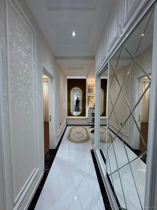 Satılır 3 otaqlı mənzil 105 m²