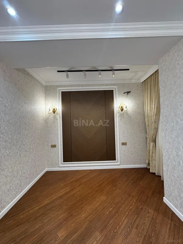 Satılır 3 otaqlı mənzil 105 m²