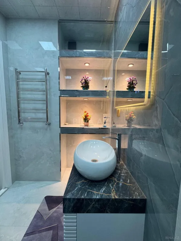 Satılır 3 otaqlı mənzil 105 m²