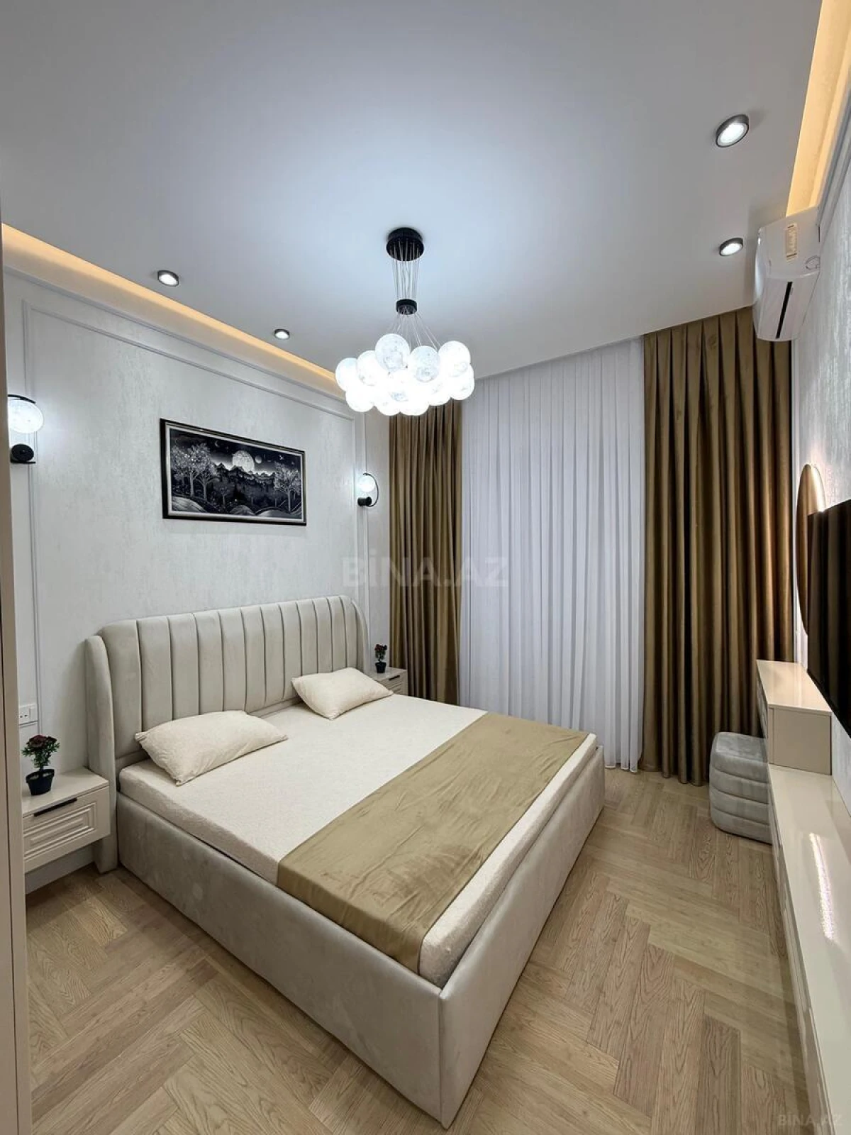 Satılır 3 otaqlı mənzil 98 m²