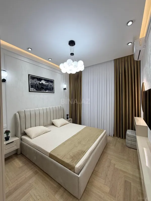 Satılır 3 otaqlı mənzil 98 m²