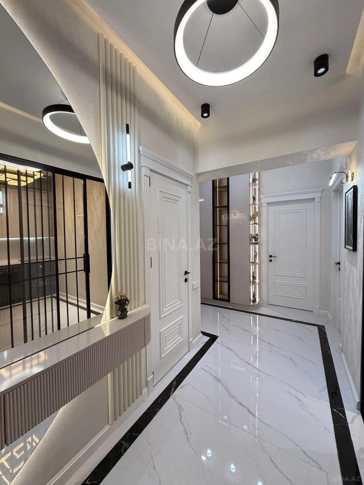 Satılır 3 otaqlı mənzil 98 m²