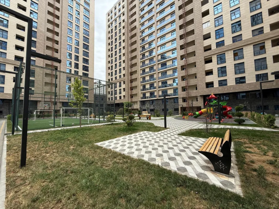 Satılır 3 otaqlı mənzil 98 m²
