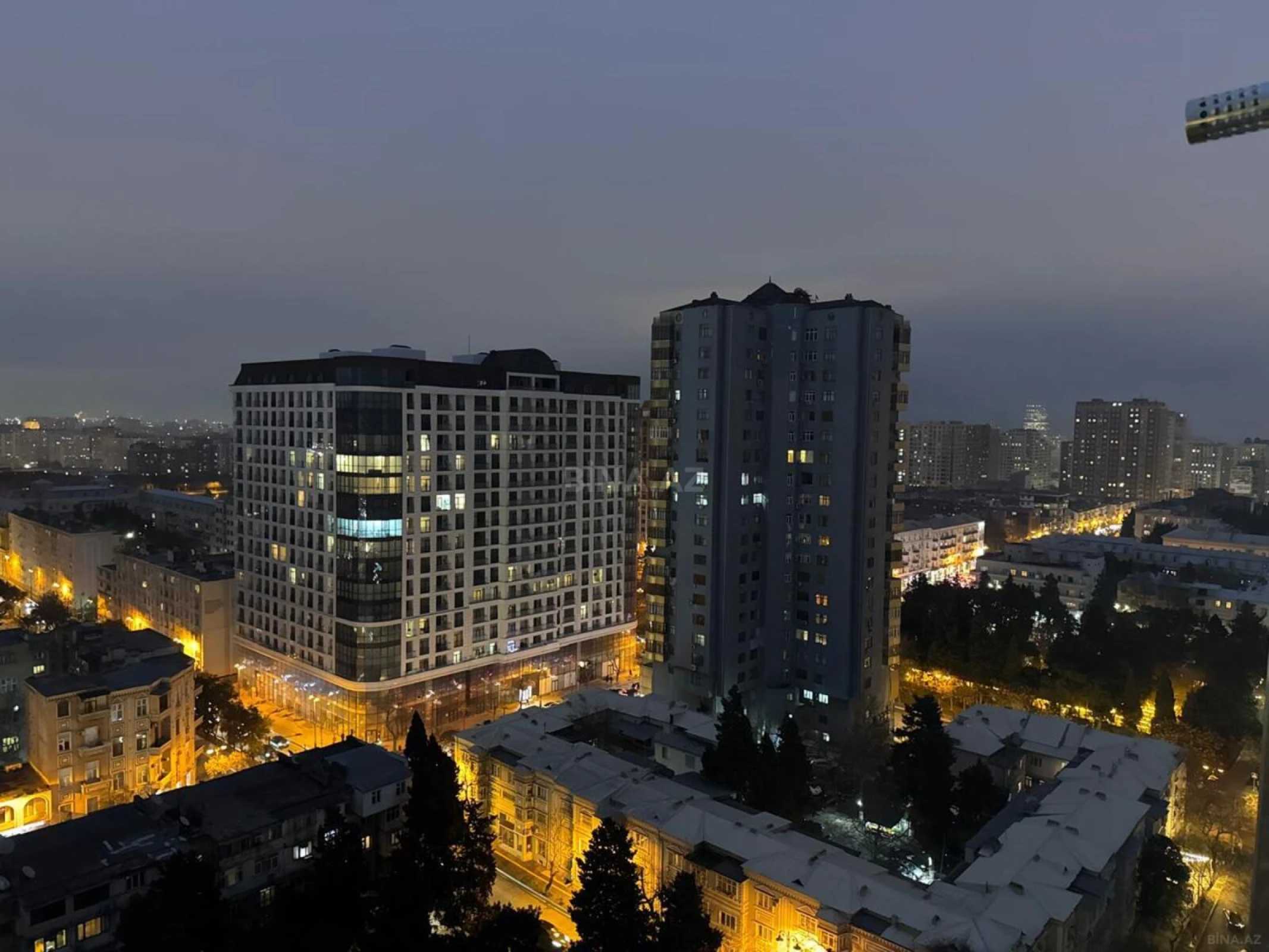 Satılır 3 otaqlı mənzil 98 m²