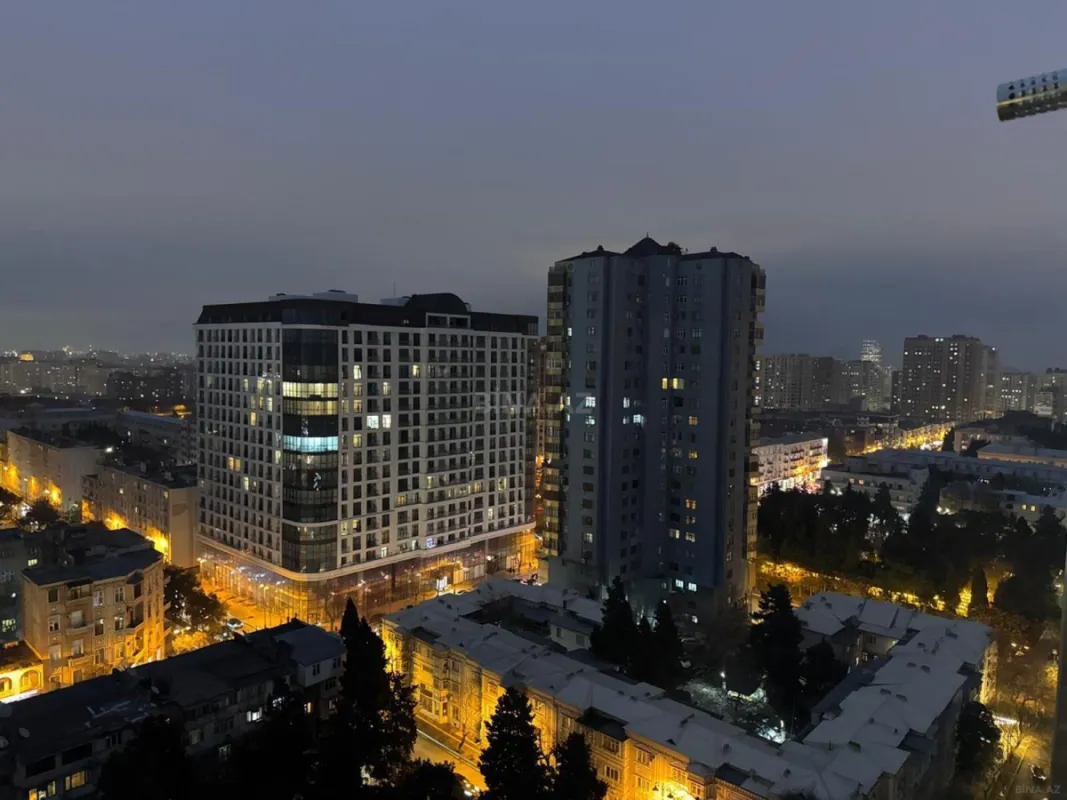 Satılır 3 otaqlı mənzil 98 m²