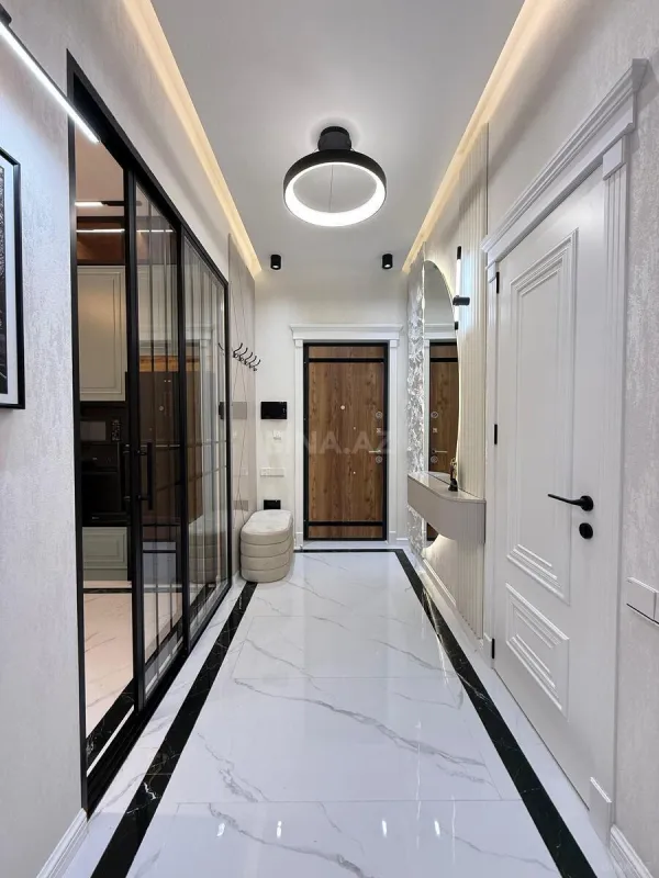 Satılır 3 otaqlı mənzil 98 m²