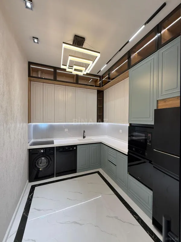 Satılır 3 otaqlı mənzil 98 m²