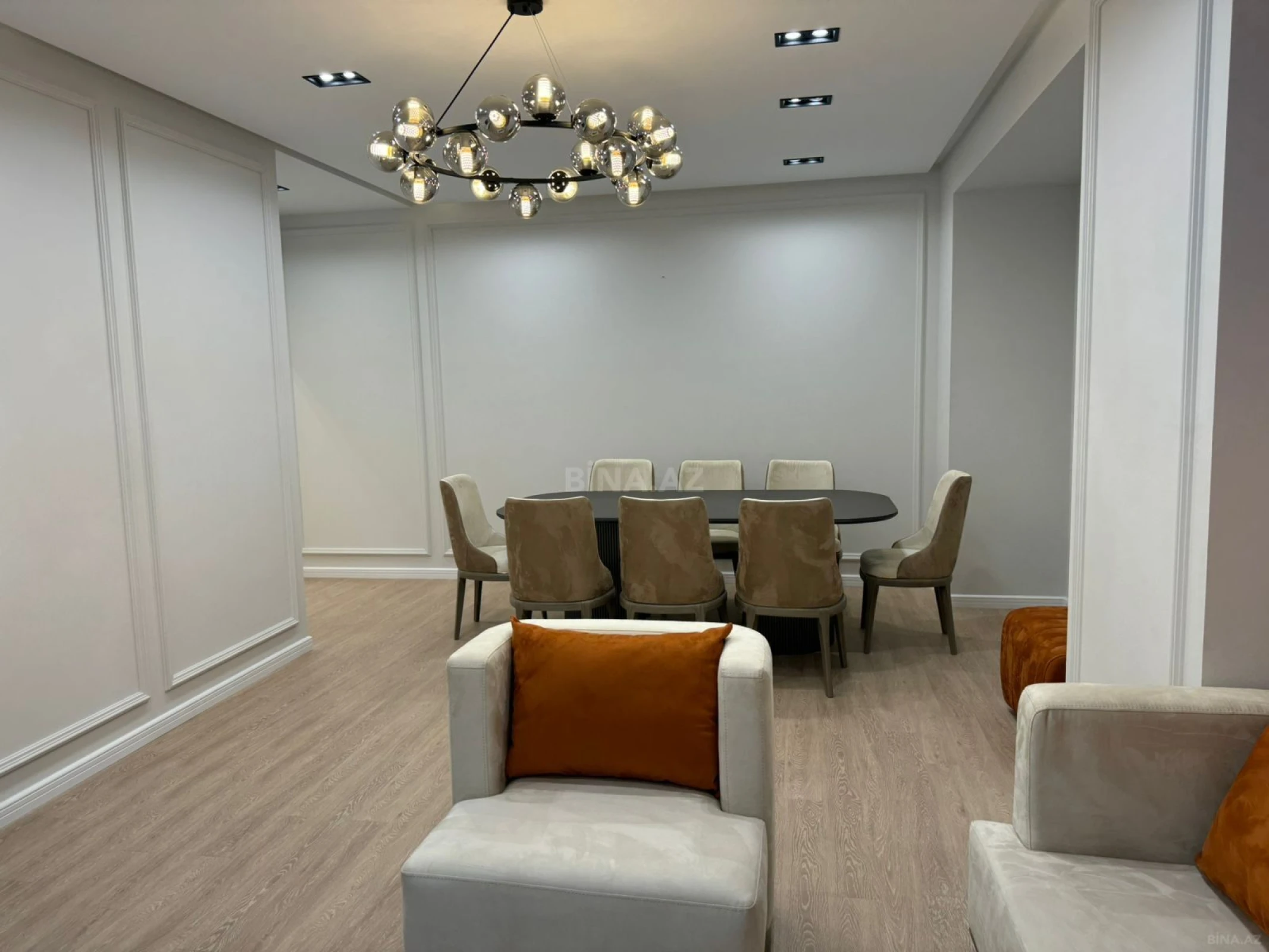 Kirayə verilir 3 otaqlı mənzil 148 m²
