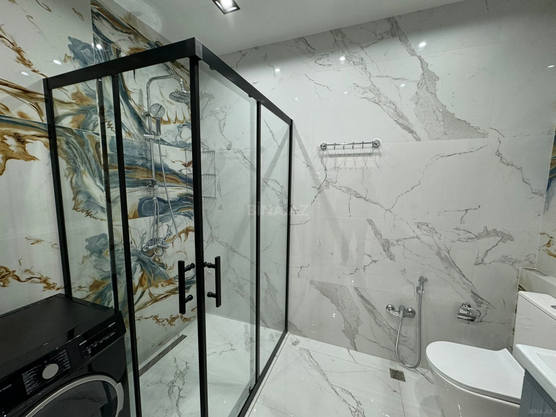 Kirayə verilir 3 otaqlı mənzil 148 m²