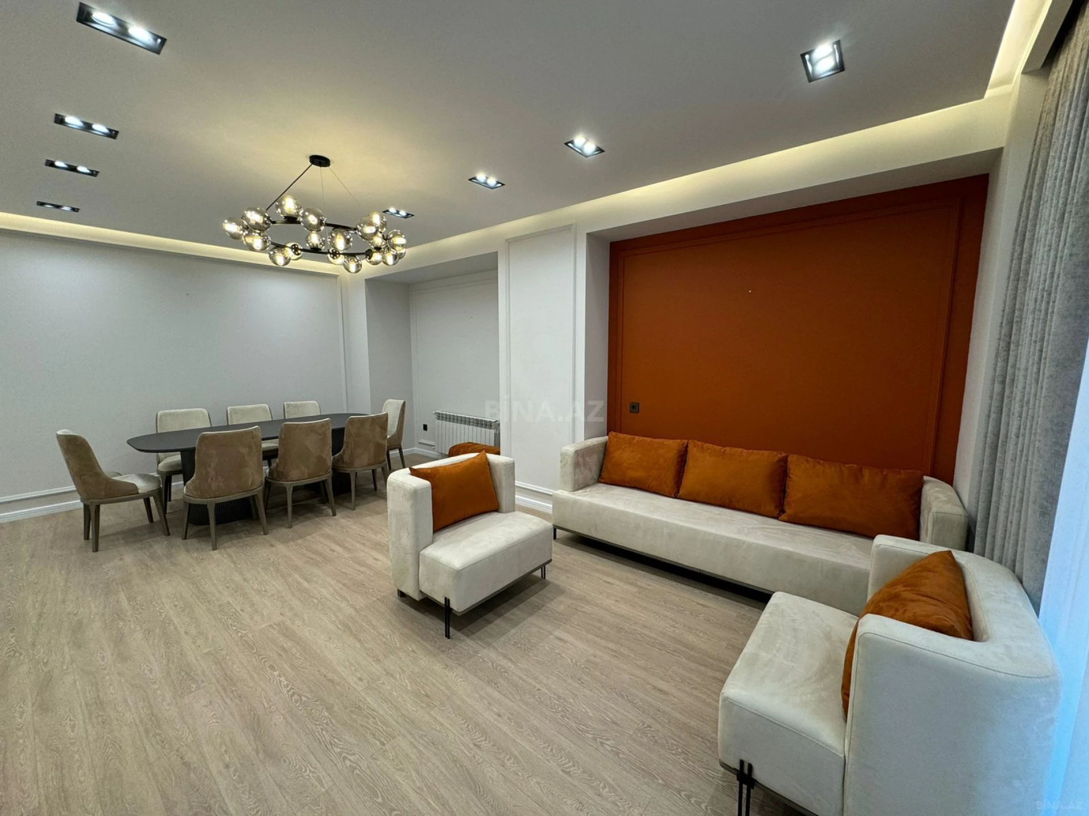 Kirayə verilir 3 otaqlı mənzil 148 m²