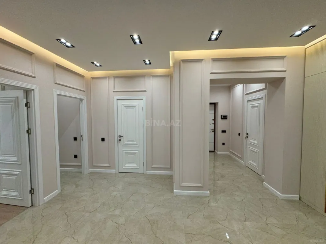 Kirayə verilir 3 otaqlı mənzil 148 m²