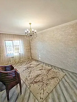 Satılır 5 otaqlı mənzil 125 m²