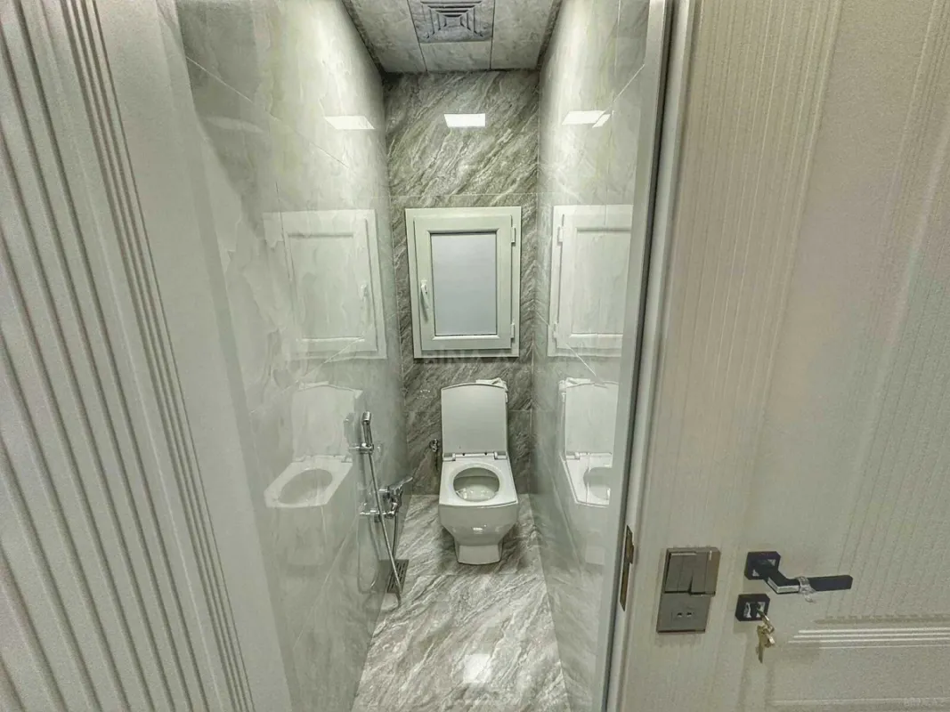 Satılır 5 otaqlı mənzil 125 m²