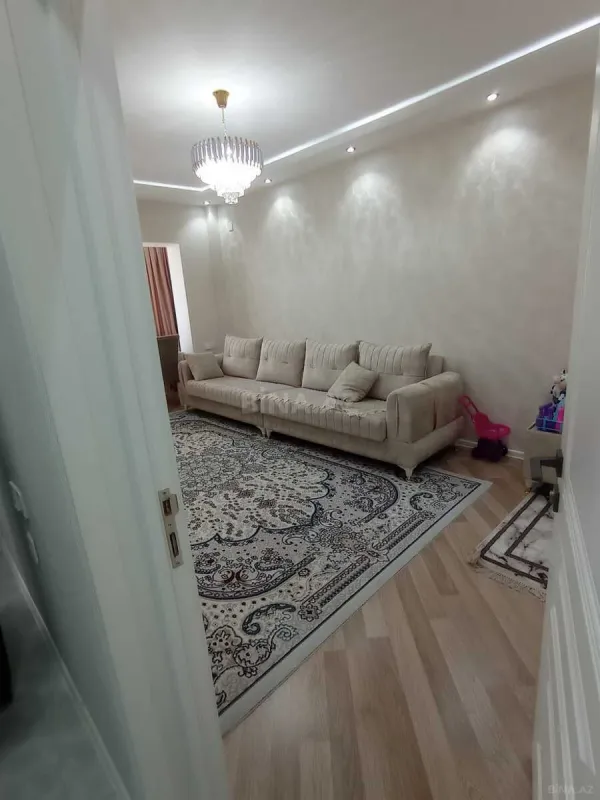 Kirayə verilir 2 otaqlı mənzil 70 m²