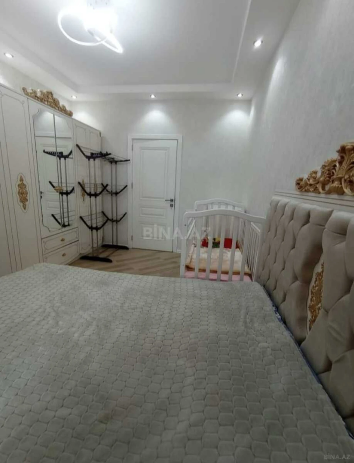 Kirayə verilir 2 otaqlı mənzil 70 m²