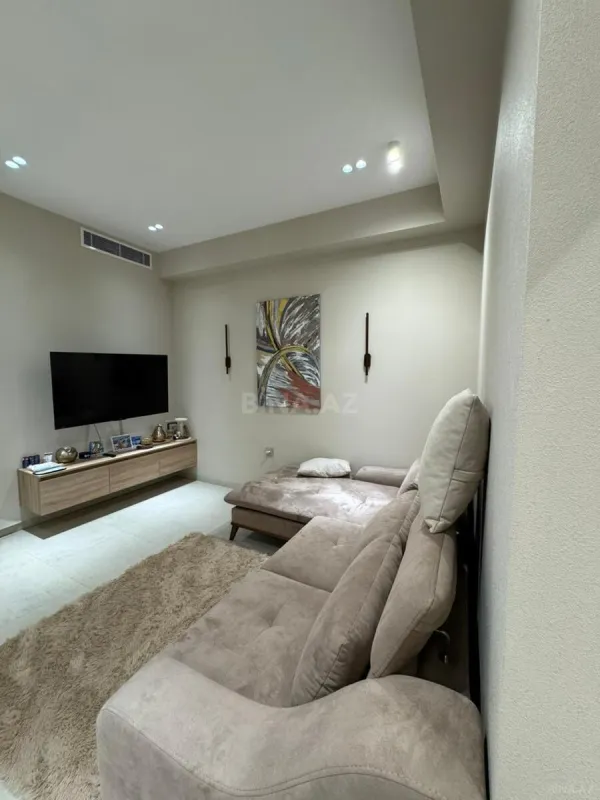 Kirayə verilir 2 otaqlı mənzil 70 m²
