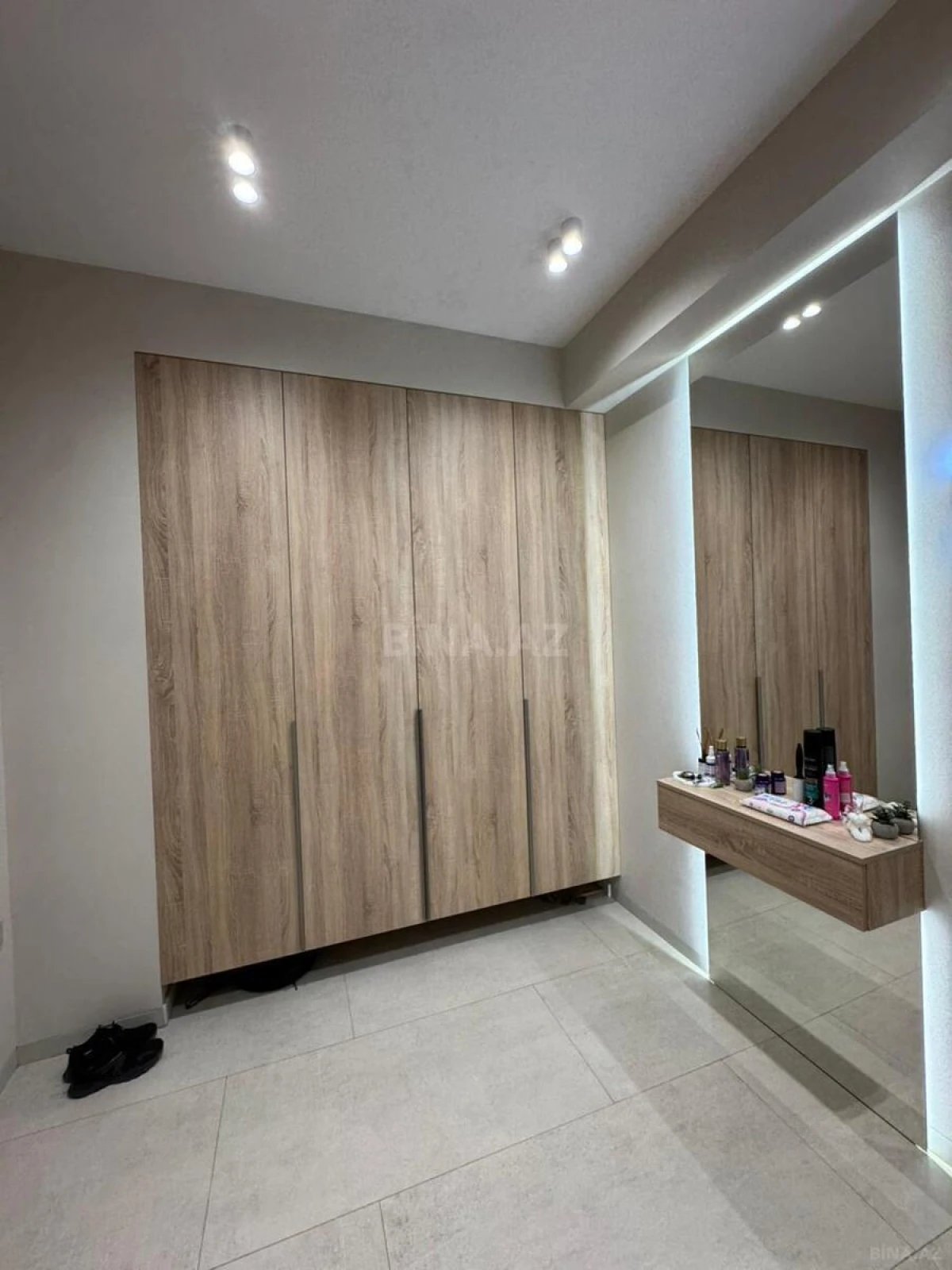 Kirayə verilir 2 otaqlı mənzil 70 m²