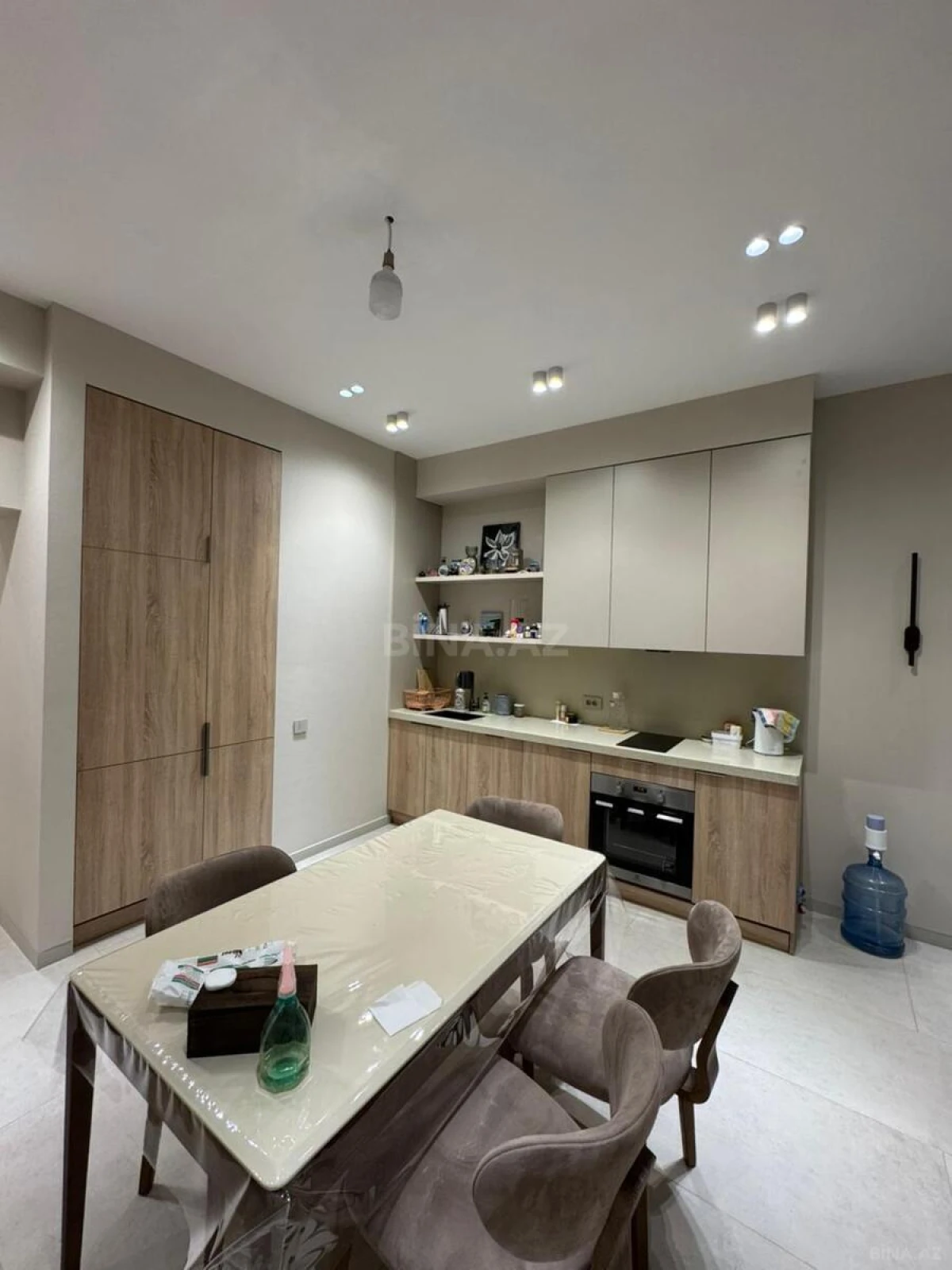 Kirayə verilir 2 otaqlı mənzil 70 m²