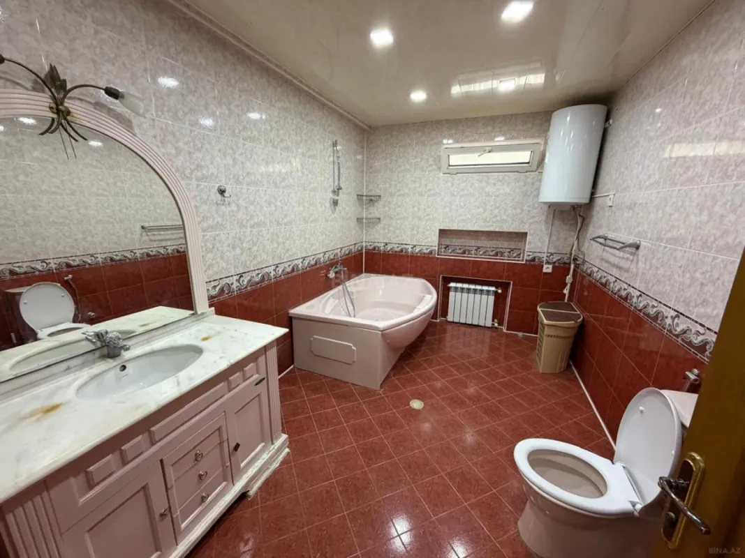 Satılır 3 otaqlı mənzil 152 m²