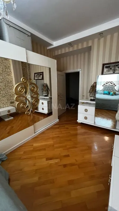 Kirayə verilir 3 otaqlı mənzil 103 m²