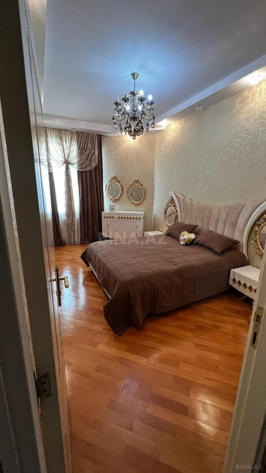 Kirayə verilir 3 otaqlı mənzil 103 m²