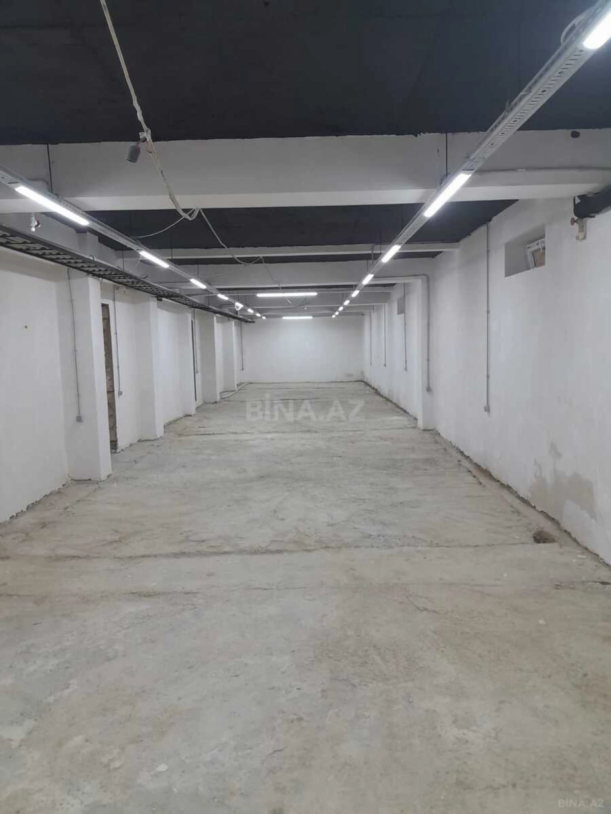 Satılır obyekt 210 m²