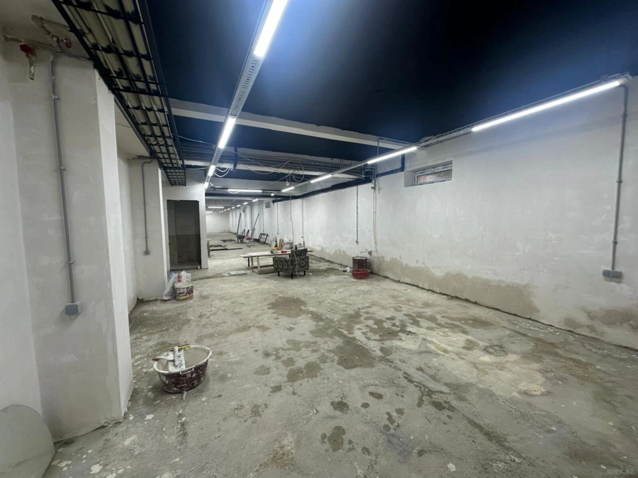 Satılır obyekt 210 m²