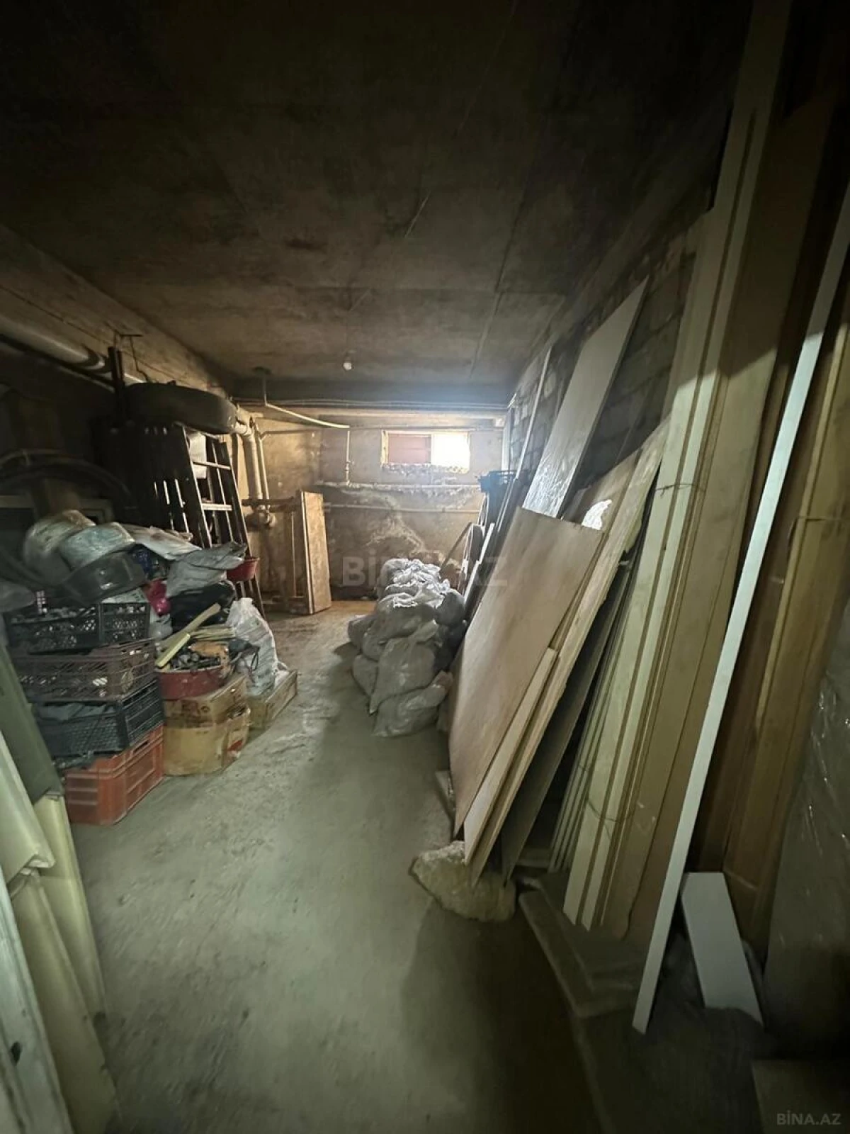 Satılır obyekt 210 m²