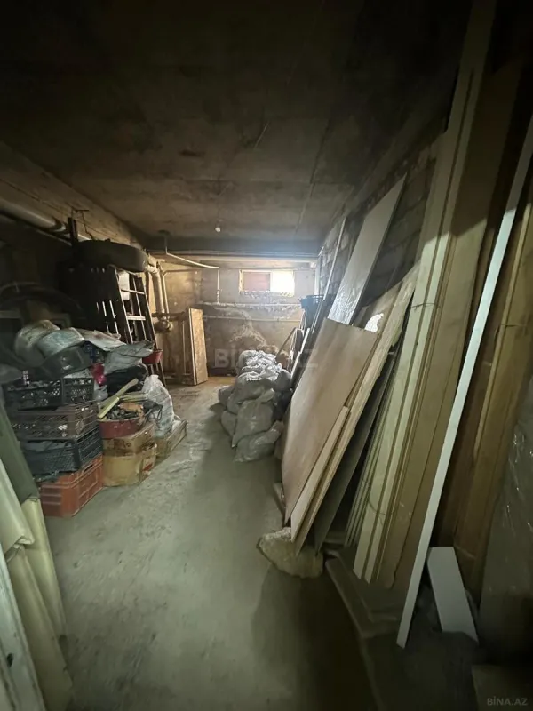 Satılır obyekt 210 m²