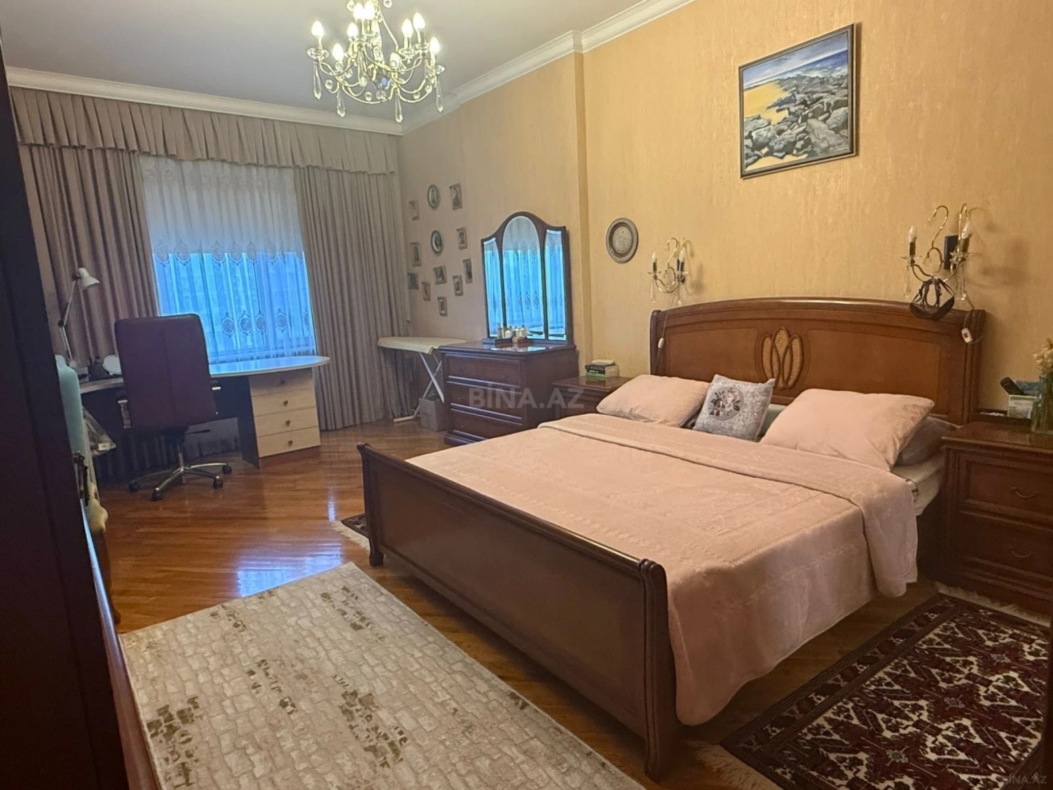 Kirayə verilir 4 otaqlı mənzil 200 m²