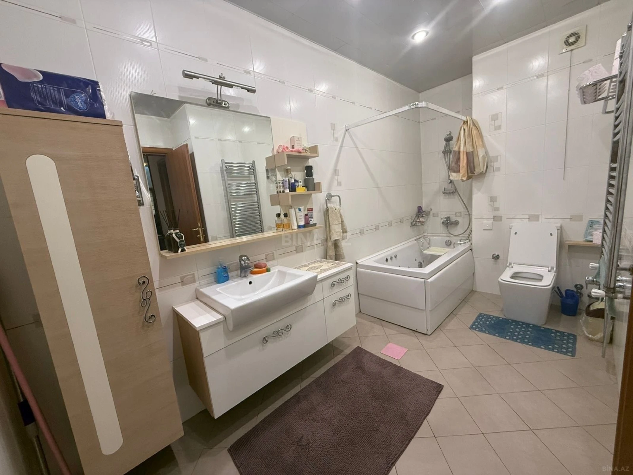 Kirayə verilir 4 otaqlı mənzil 200 m²