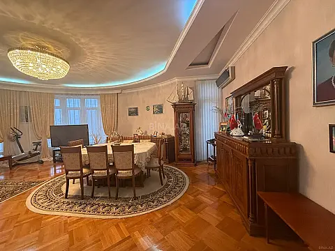 Kirayə verilir 4 otaqlı mənzil 200 m² — Bakı, Xətai m/s yanı 4 otaq 200.00 m²