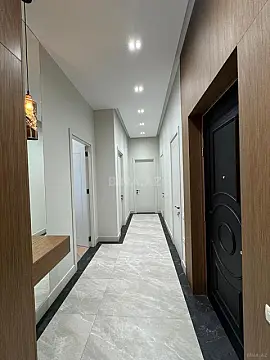 Kirayə verilir 4 otaqlı mənzil 145 m²