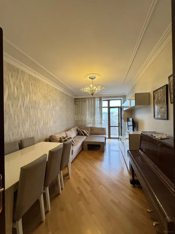 Satılır 2 otaqlı mənzil 58 m²