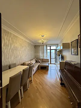 Satılır 2 otaqlı mənzil 58 m²
