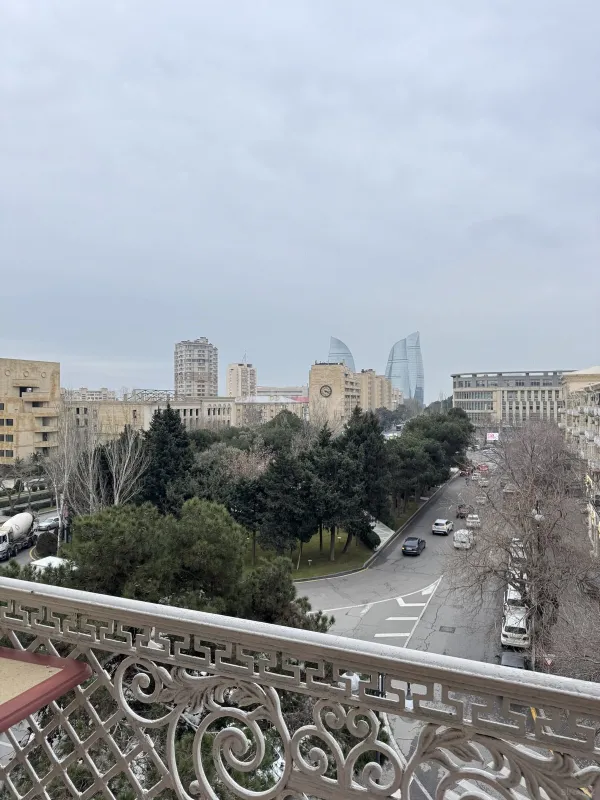 Satılır 2 otaqlı mənzil 58 m²