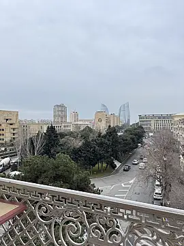 Satılır 2 otaqlı mənzil 58 m²