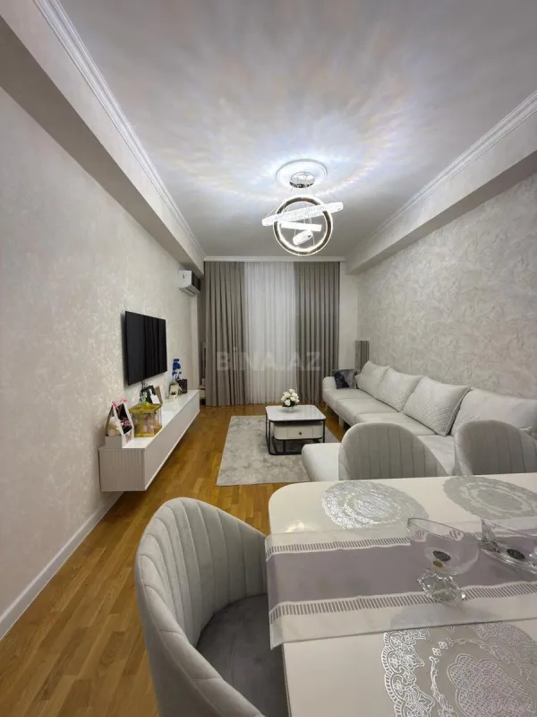 Satılır 2 otaqlı mənzil 70 m²