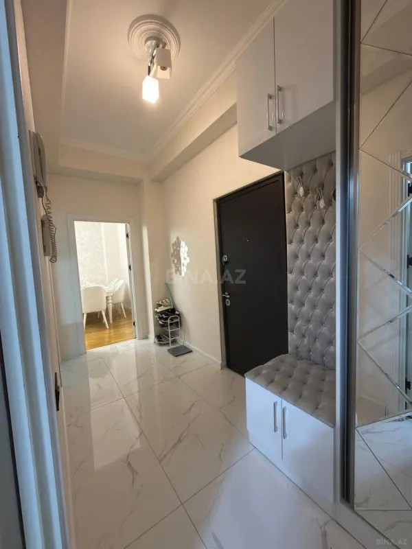 Satılır 2 otaqlı mənzil 70 m²