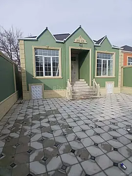 Satılır 4 otaqlı həyət evi 100 m²