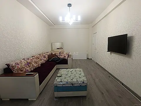 Kirayə verilir 2 otaqlı mənzil 65 m²