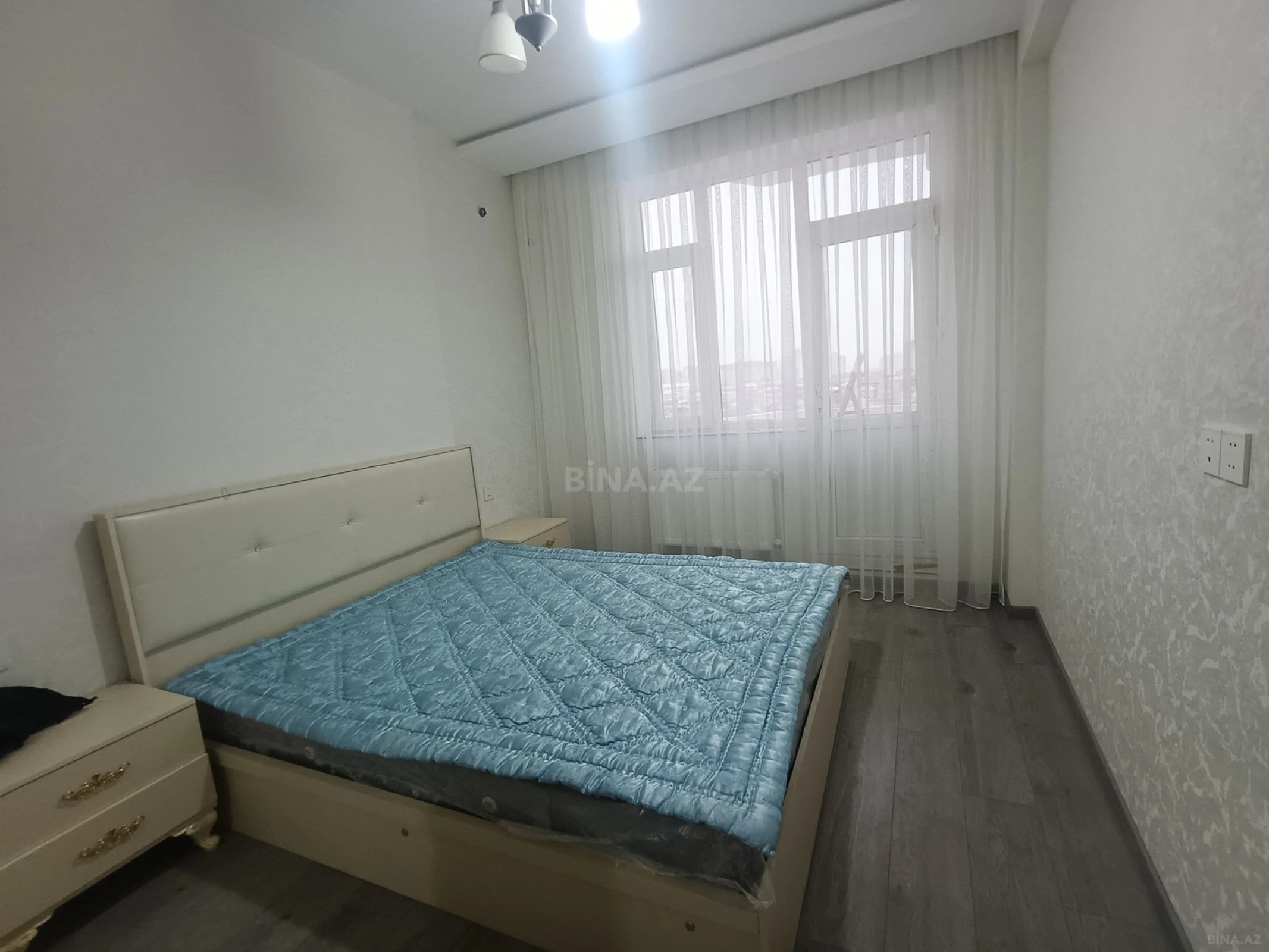 Kirayə verilir 2 otaqlı mənzil 65 m²