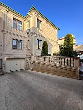 Satılır 6 otaqlı həyət evi 400 m² — Bakı, Nəsimi 6 otaq 400.00 m²