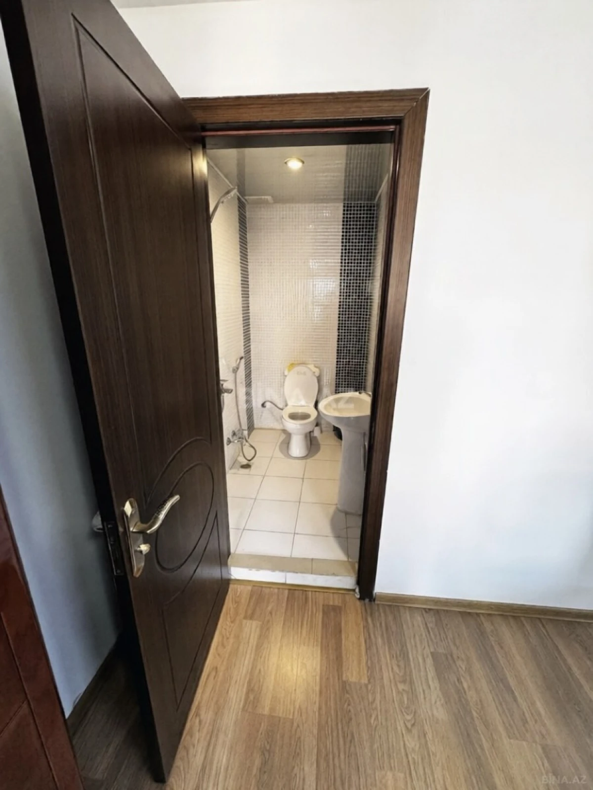 Kirayə verilir 3 otaqlı ofis 85 m²