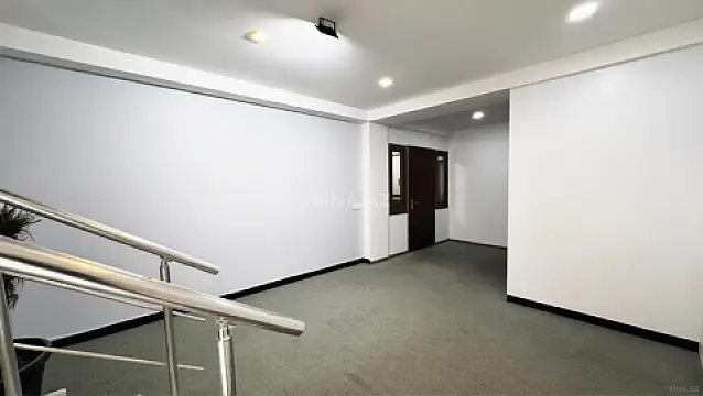 Kirayə verilir 3 otaqlı ofis 85 m²