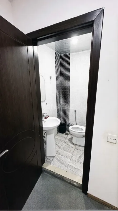 Kirayə verilir 3 otaqlı ofis 85 m²