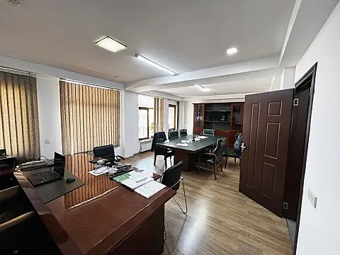 Kirayə verilir 3 otaqlı ofis 85 m² — Bakı, Nərimanov 3 otaq 85.00 m²