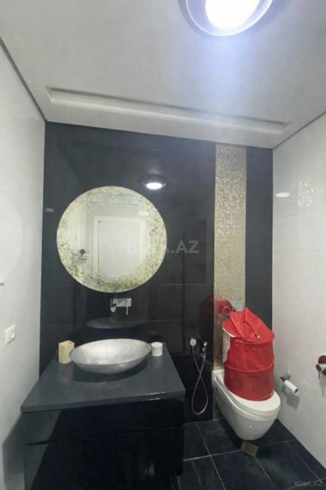 Satılır 3 otaqlı mənzil 160 m²